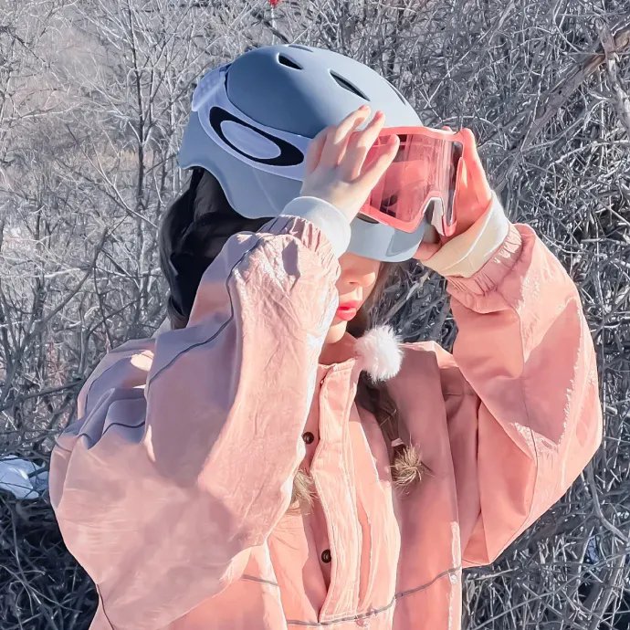 柏婷娜小姐